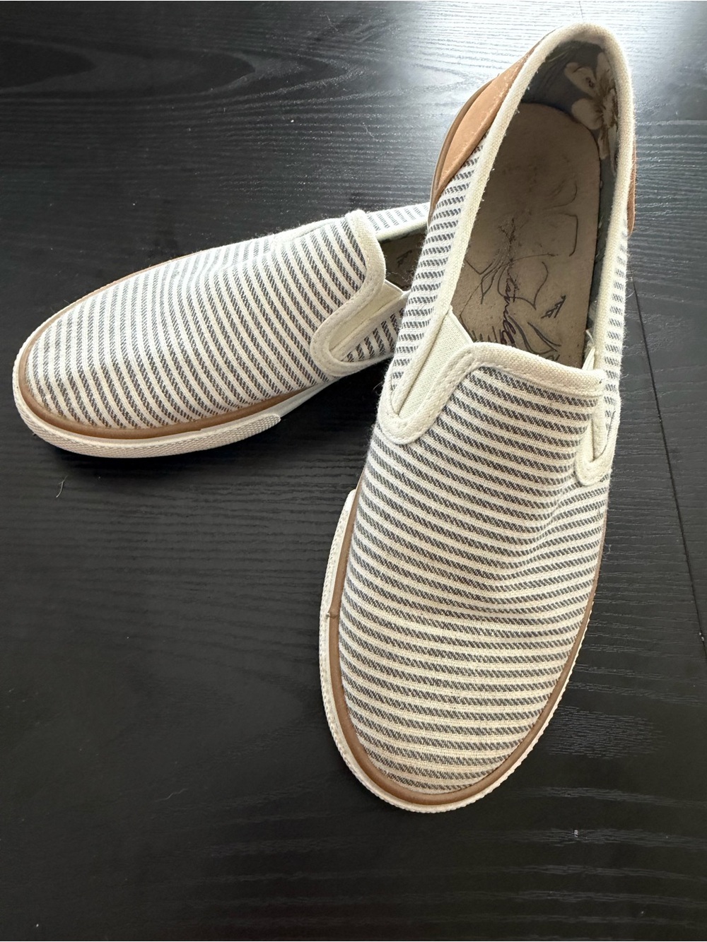 Margaritaville Women's Cream and Navy Striped Slip-On Loafers